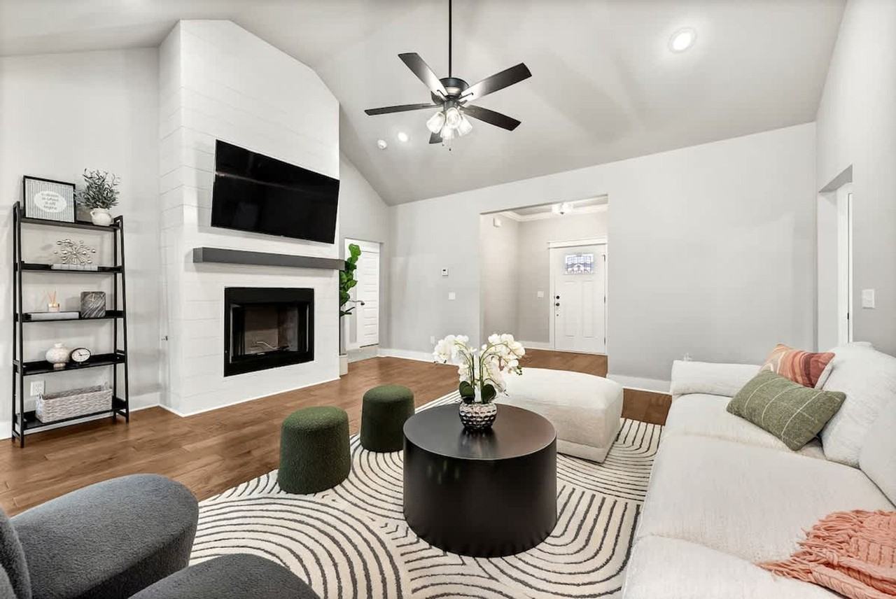 951 Sugar Pine St #1520938P - Photo 3 of 23