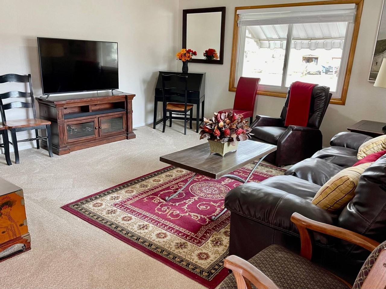 223 N 200 W #1513967P - Photo 3 of 50