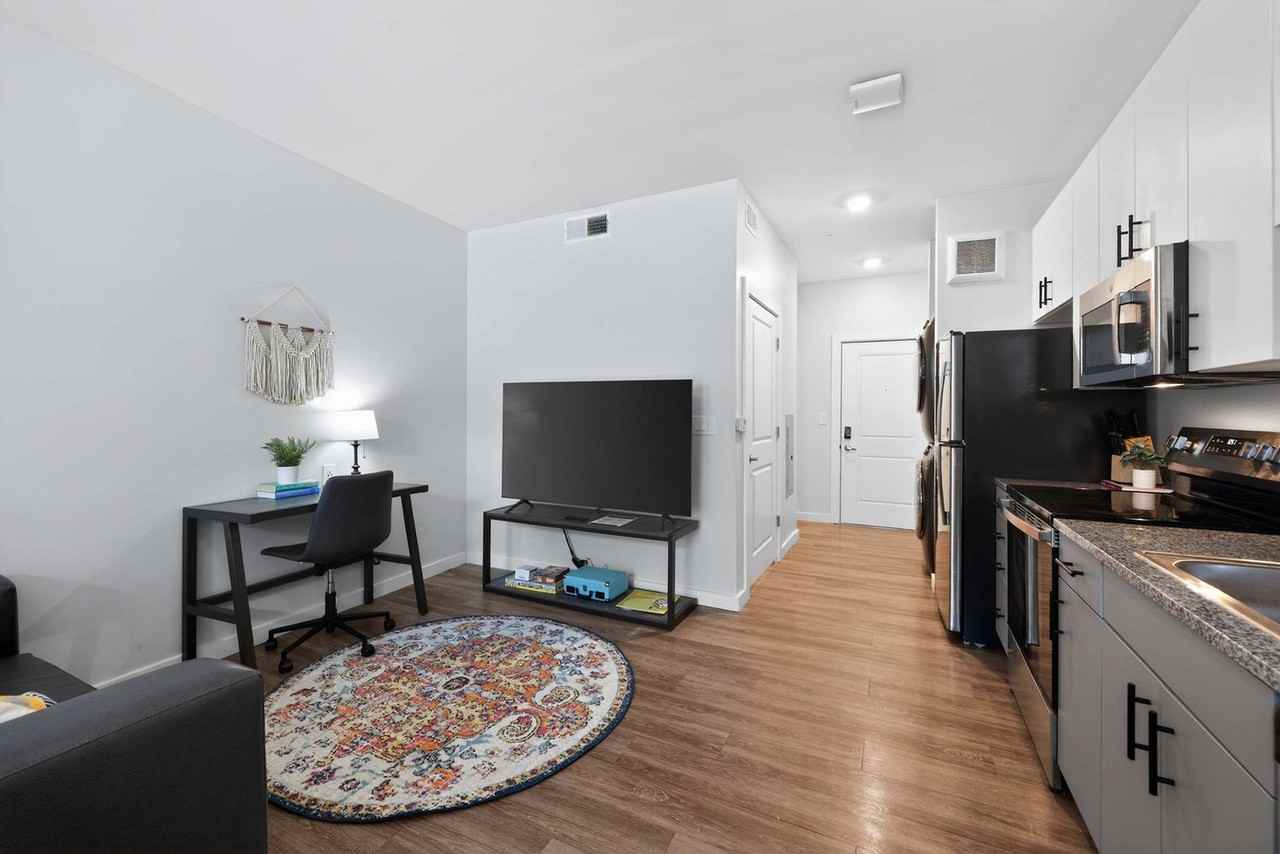 1001 Marshall Ave #1523765P - Photo 3 of 21