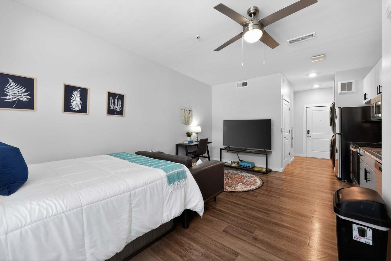 1001 Marshall Ave #1523765P - Photo 4 of 21