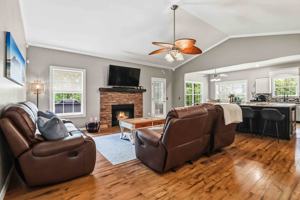 featured image of 40 Kensington Dr