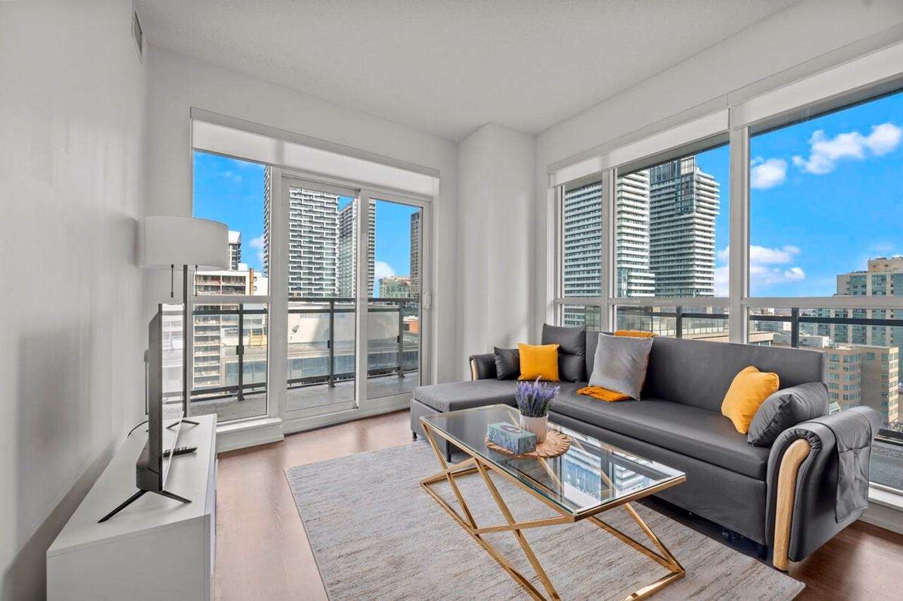 160 Lillian St #1467813P - Photo 3 of 25