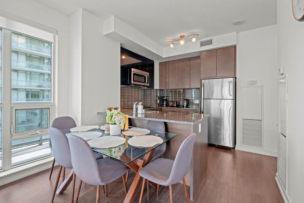 160 Lillian St #1467813P - Photo 4 of 25