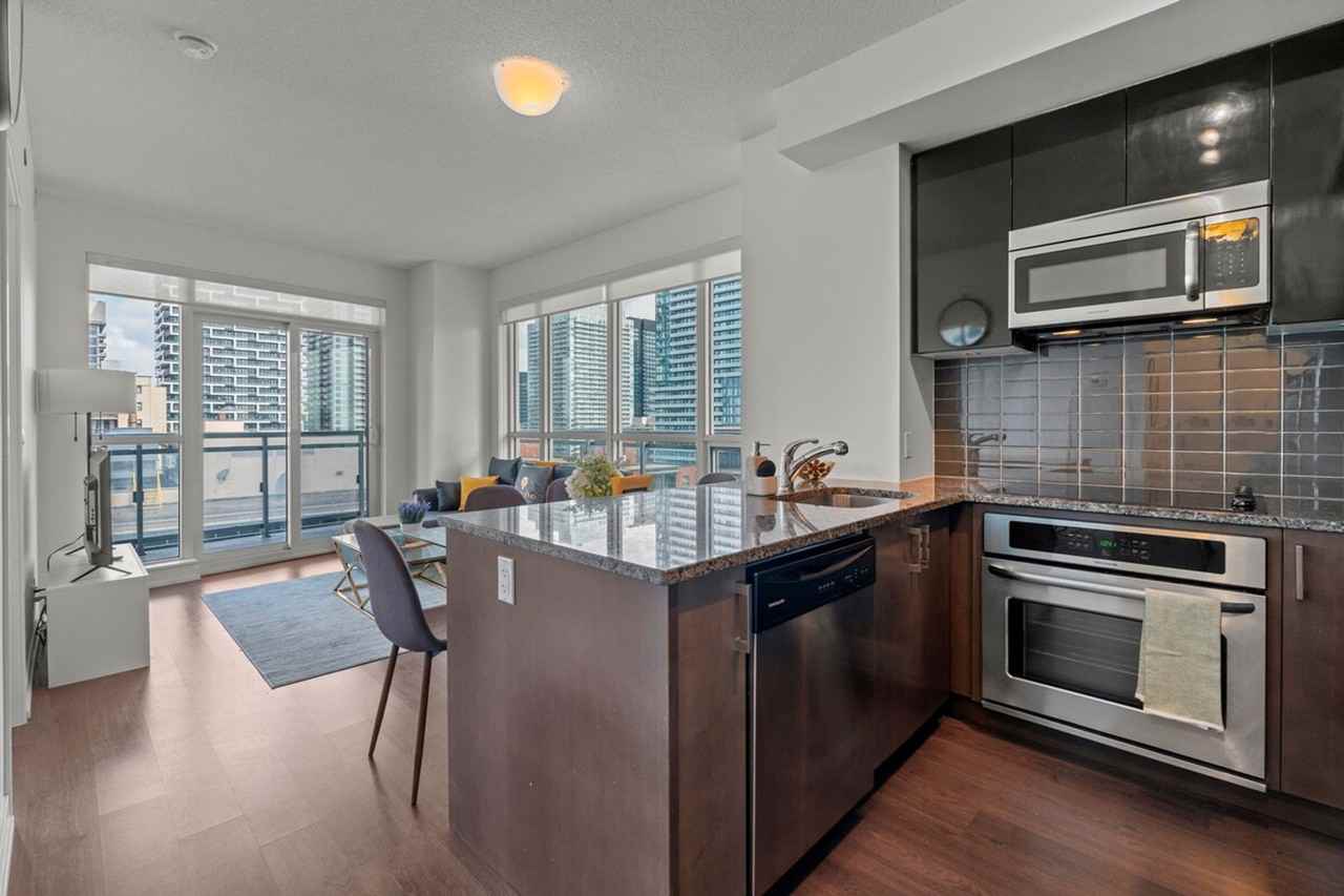 160 Lillian St #1467813P - Photo 6 of 25