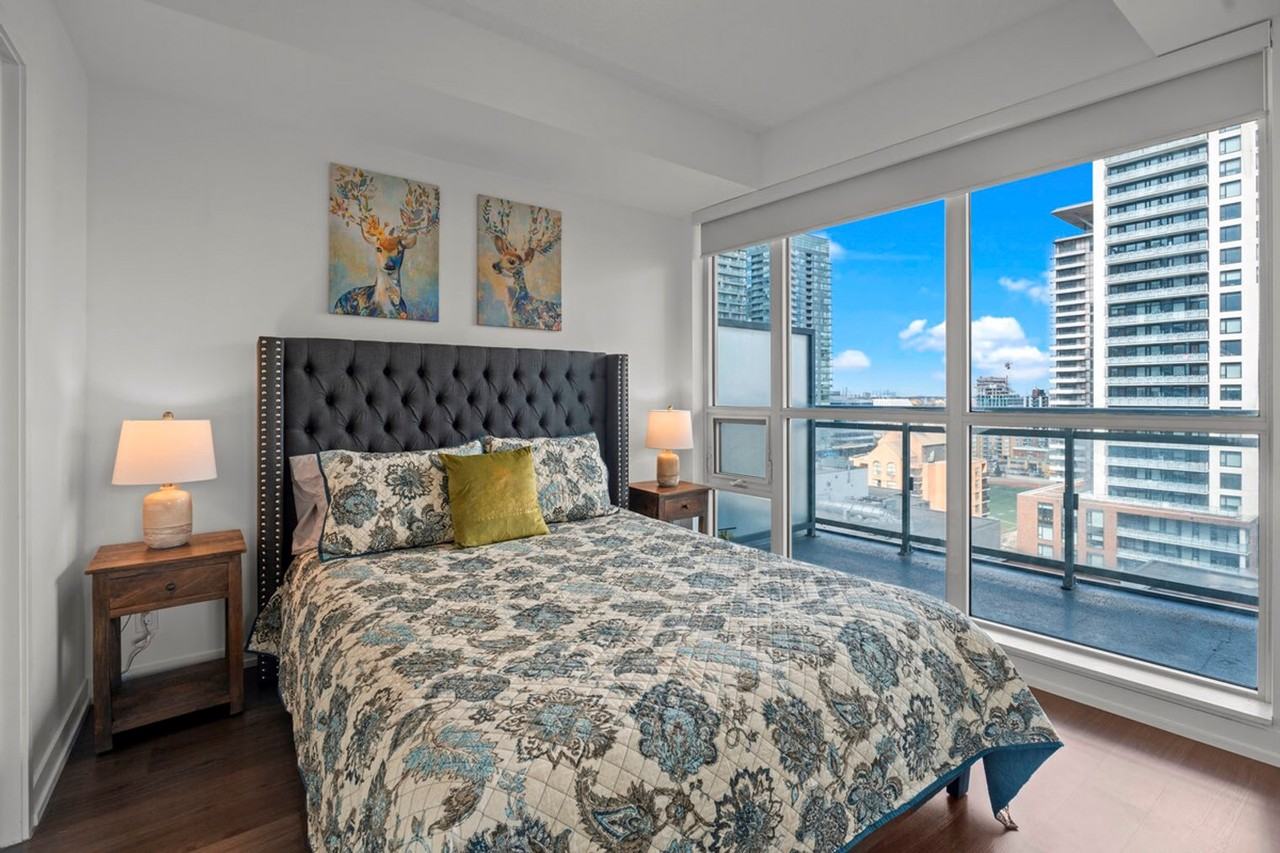 160 Lillian St #1467813P - Photo 7 of 25