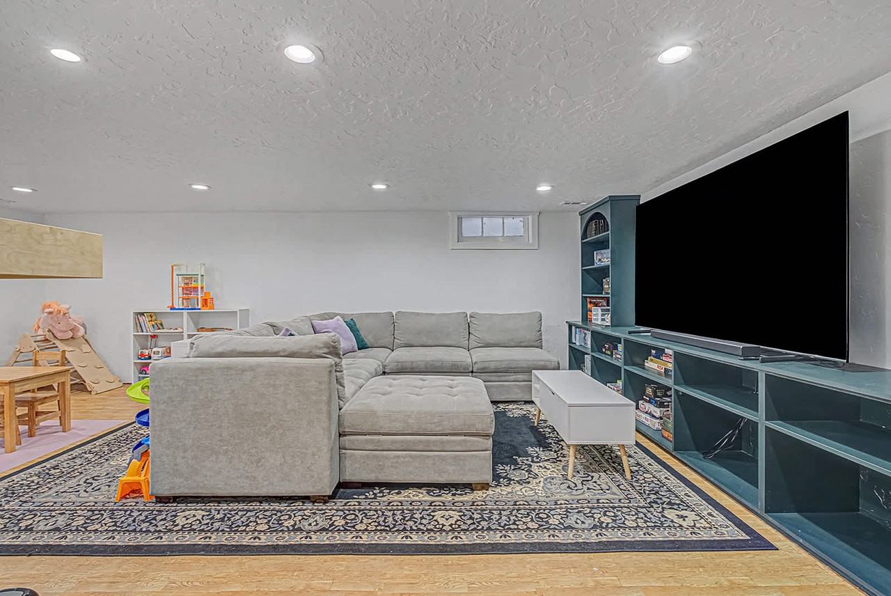 1601 Dearborn St #1509799P - Photo 6 of 50