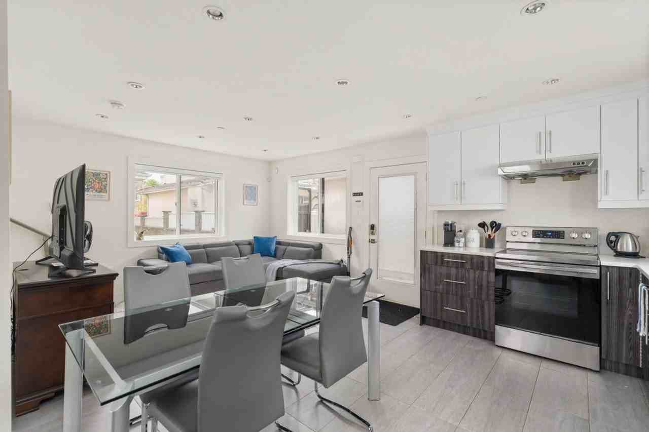 1061 East 59th Ave #1539966P - Photo 4 of 17