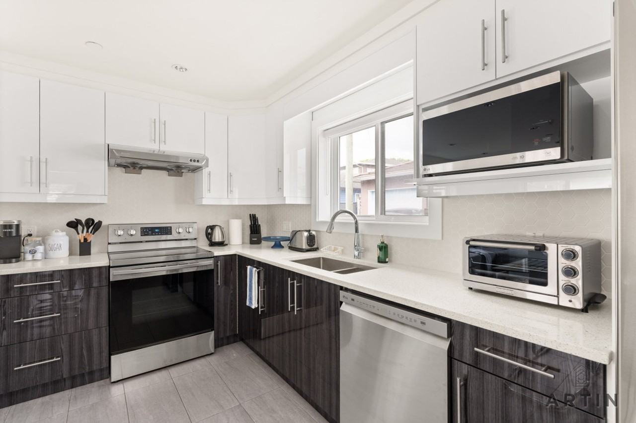 1061 East 59th Ave #1539966P - Photo 5 of 17