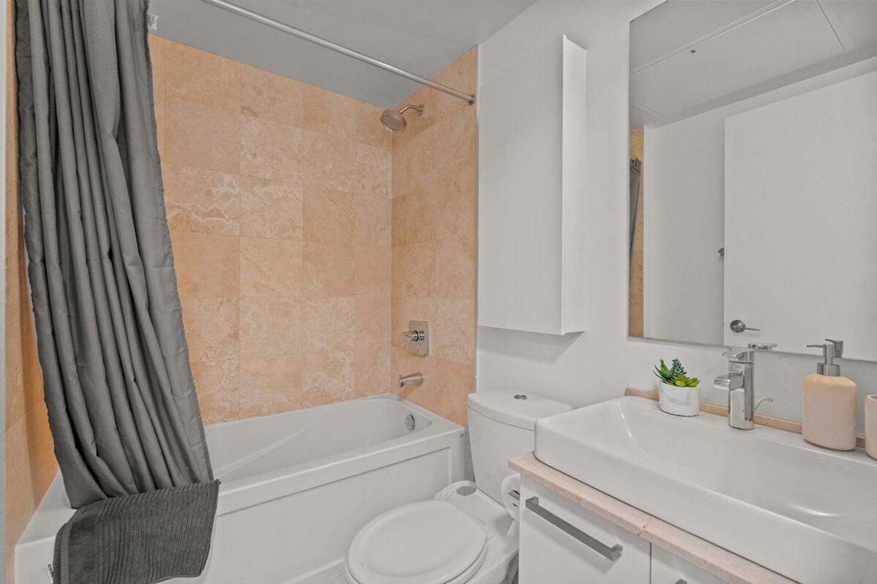 25 Lower Simcoe St #1541007P - Photo 5 of 12