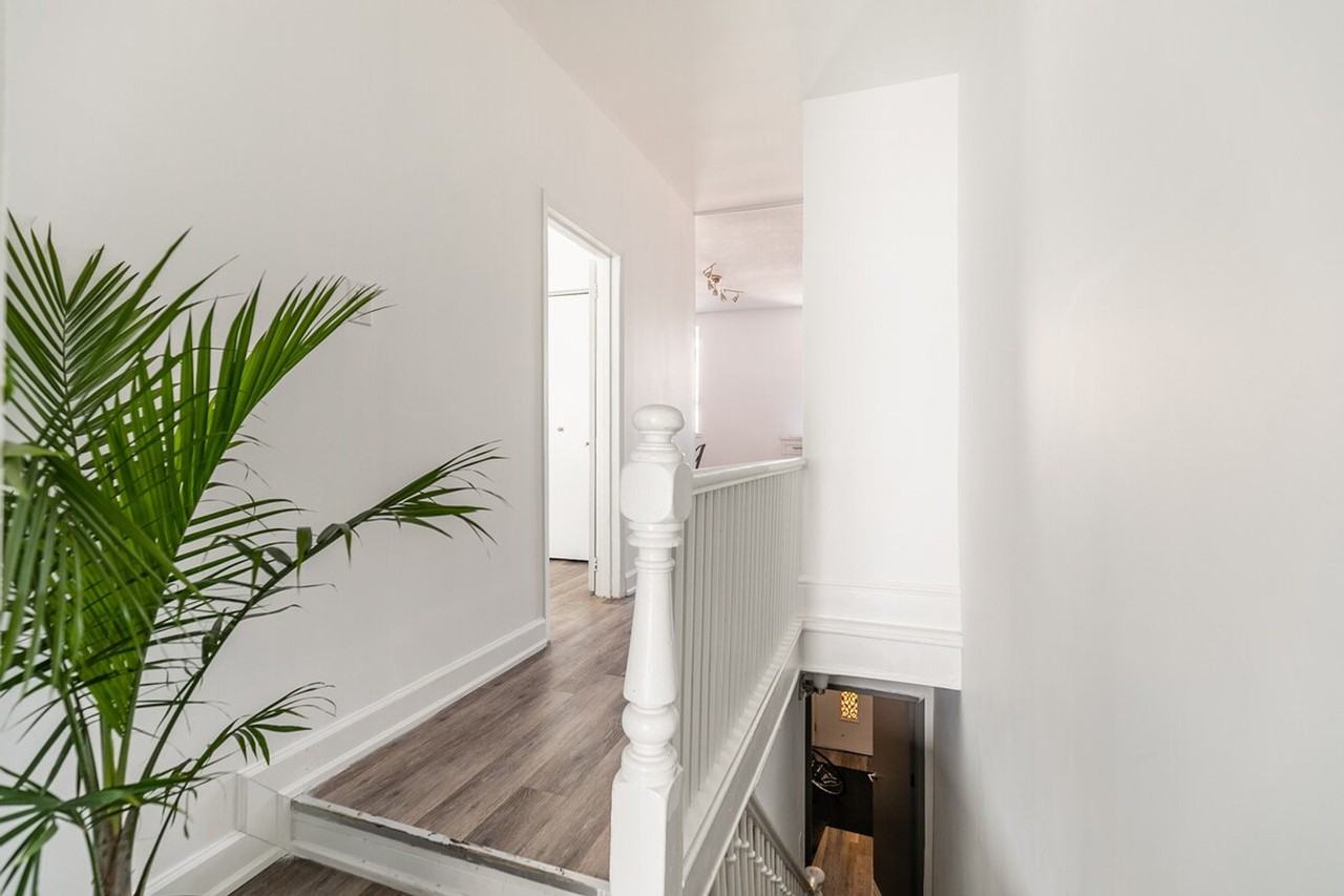 8 Manning Ave #1541013P - Photo 2 of 11
