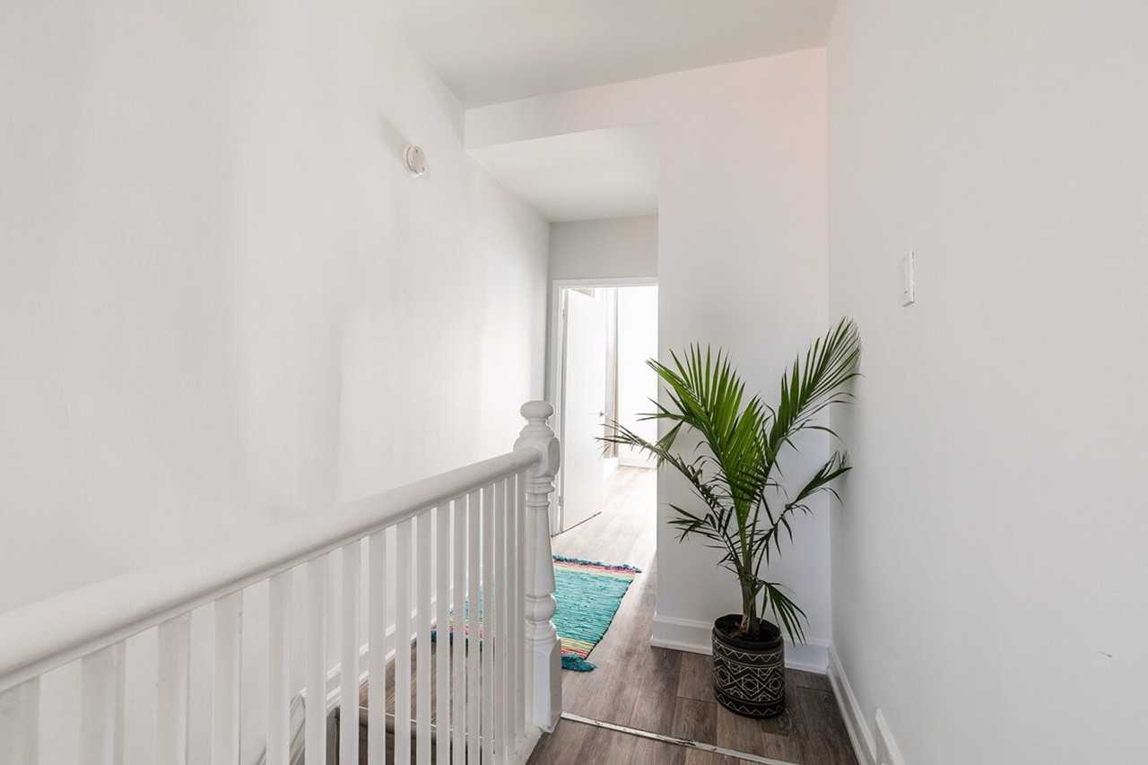 8 Manning Ave #1541013P - Photo 6 of 11