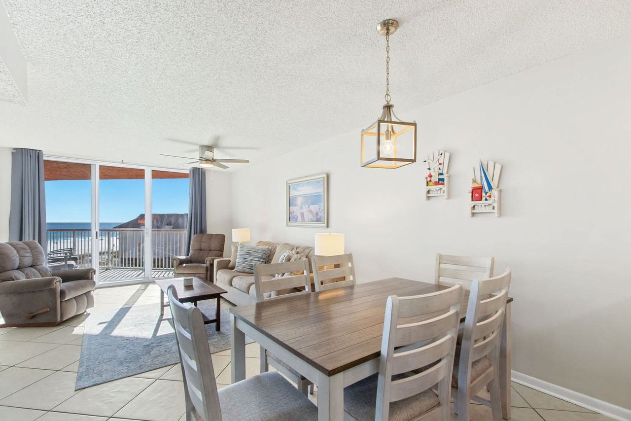 633 W Beach Blvd #1541217P - Photo 2 of 12