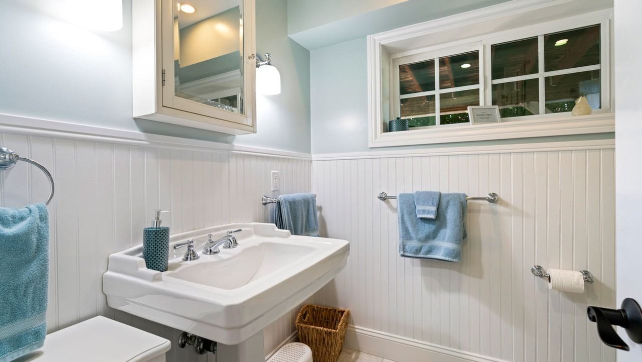 12240 Adine Ct #1538725P - Photo 7 of 27
