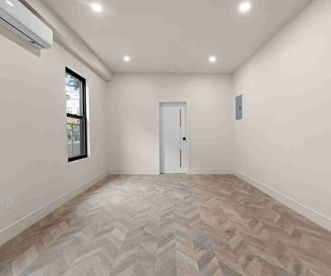 801 Thomas S Boyland St #2 - Photo 4 of 7