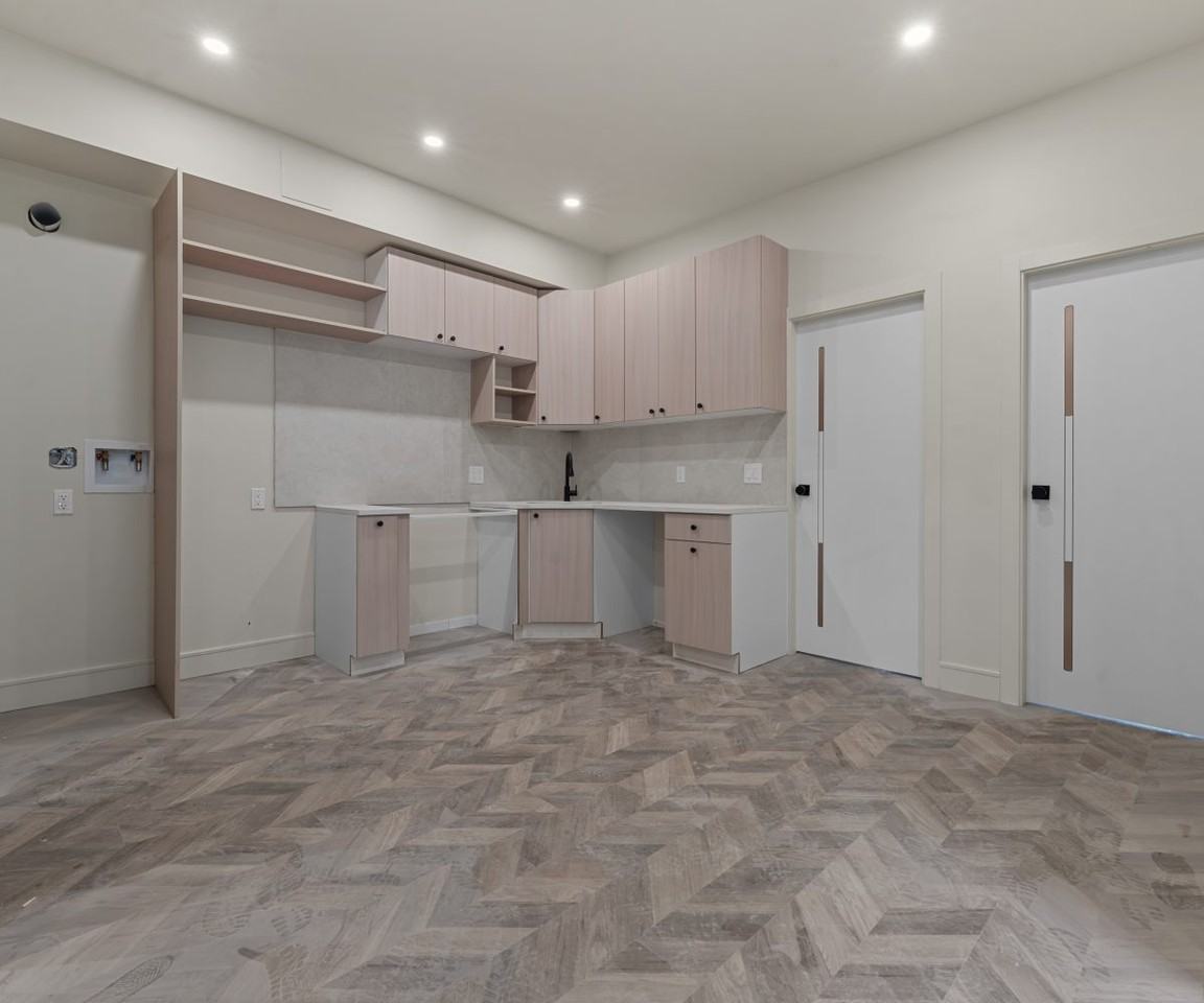 801 Thomas S Boyland St #2 - Photo 5 of 7
