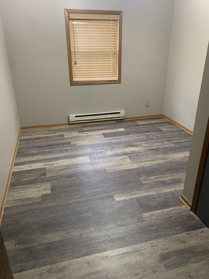 934 930, 932,Iowa Ave, #4 - Photo 3 of 6
