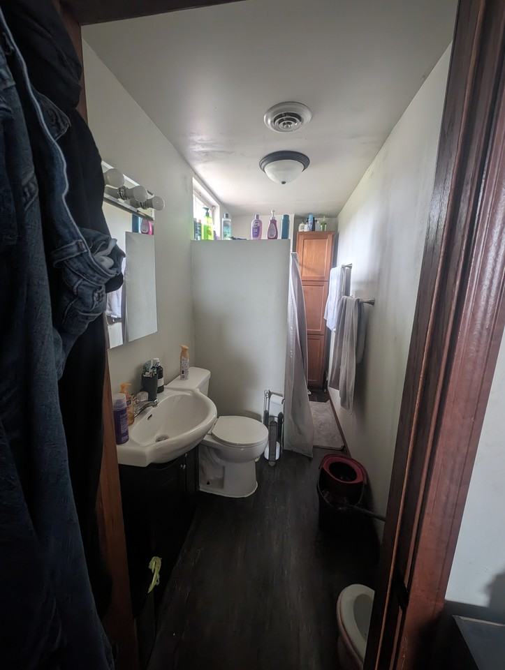 118 N Main St #4TOPR - Photo 3 of 9