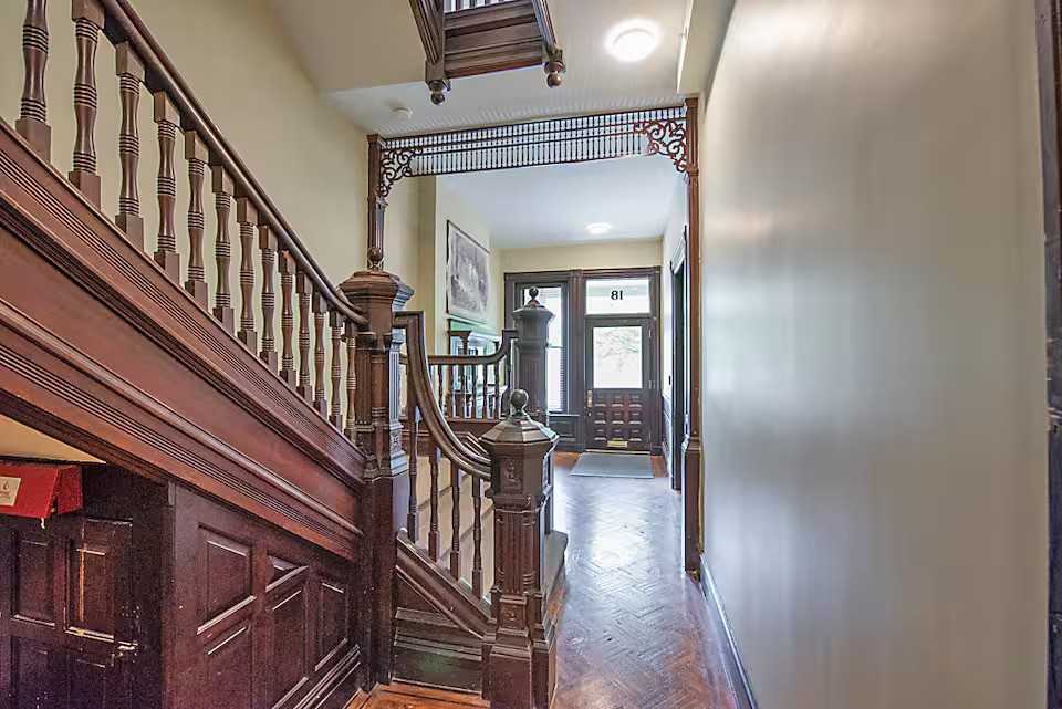 18 W Franklin St #4 - Photo 4 of 14