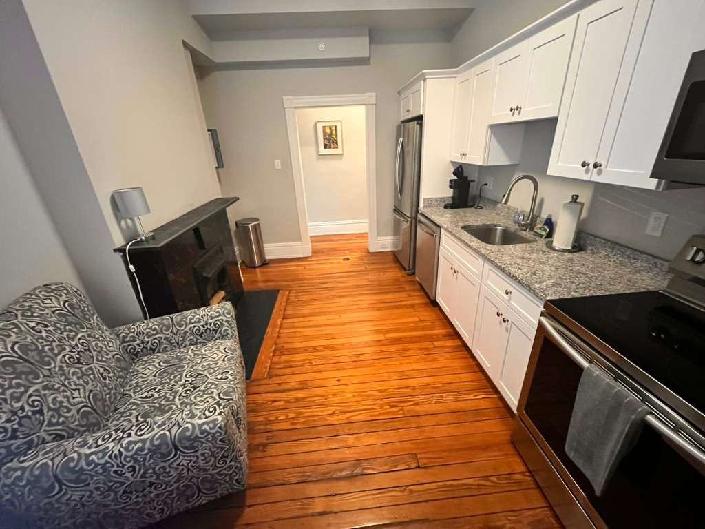18 W Franklin St #4 - Photo 7 of 14