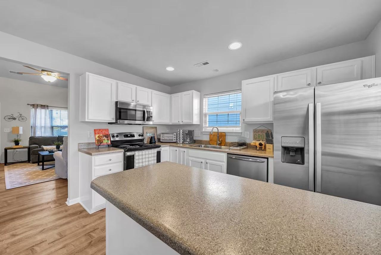 8017 River Gold Ln - Photo 4 of 29
