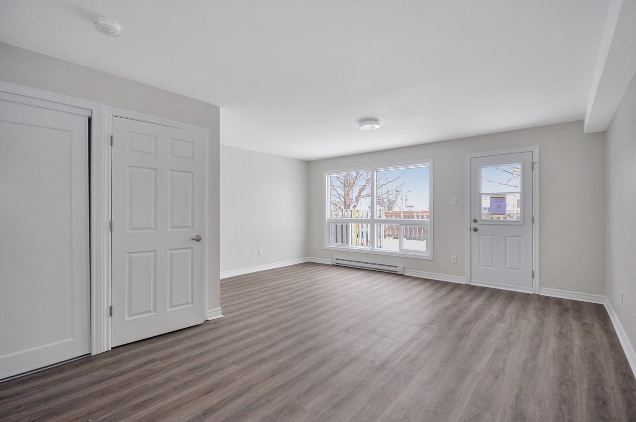 2976 Olympic Way - Photo 7 of 23