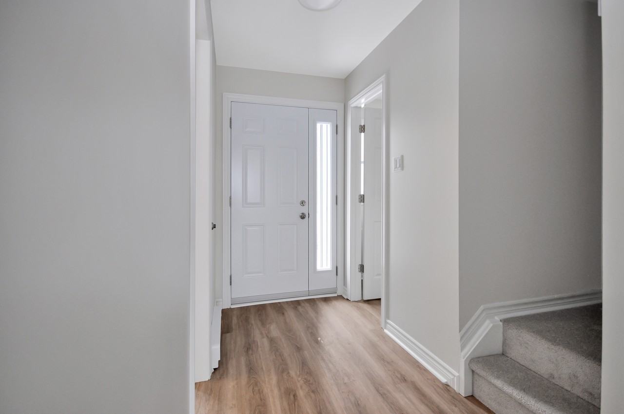 2976 Olympic Way - Photo 2 of 23
