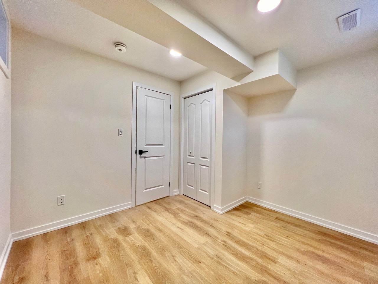 116 Day Avenue - Photo 5 of 11