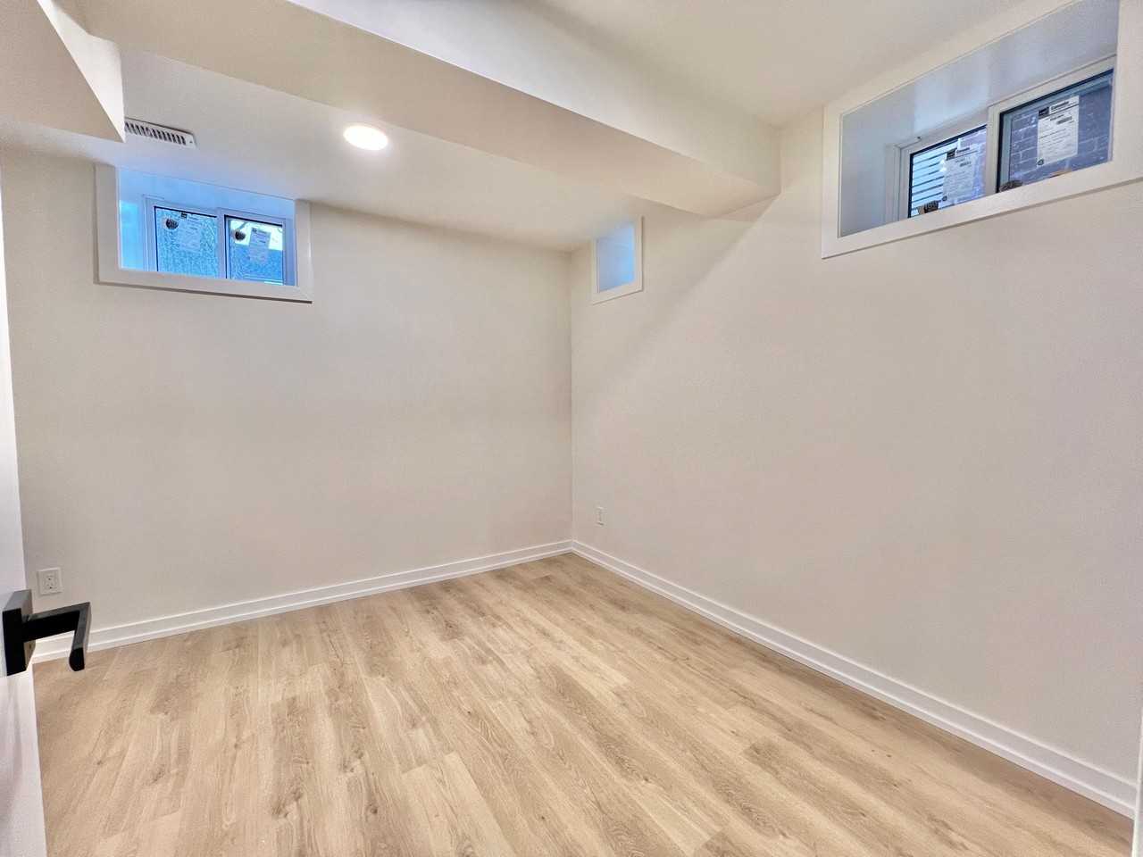 116 Day Avenue - Photo 6 of 11