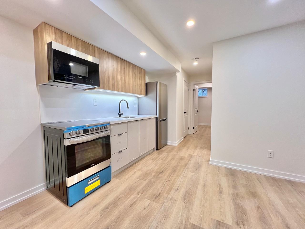 116 Day Avenue - Photo 2 of 11