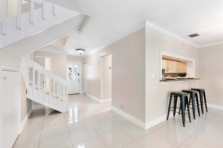 2047 Northwest 45th Avenue - Photo 7 of 8