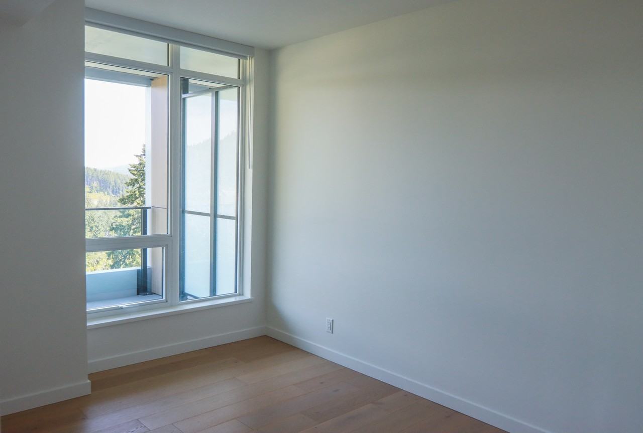 2000 Hannington Road #1018 - Photo 4 of 31