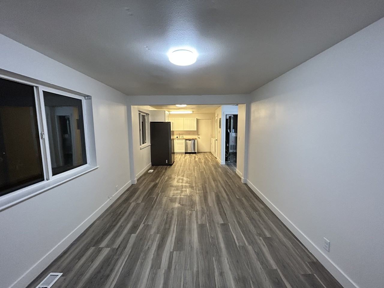 1208 W Harris Ave - Photo 3 of 8