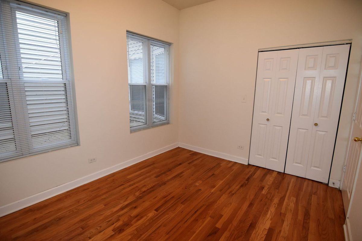 3803 N Broadway St - Photo 7 of 14