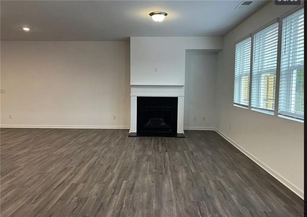 6050 Sanford Pl - Photo 2 of 24