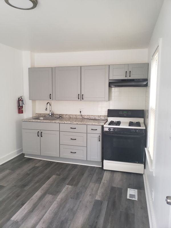 209 W Cedar Ave - Photo 2 of 8