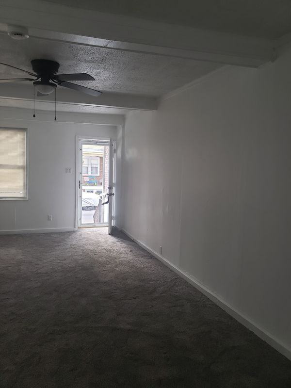 209 W Cedar Ave - Photo 4 of 8