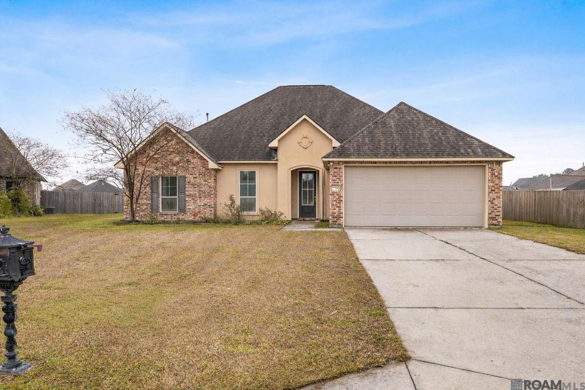 13440 Larch Ct