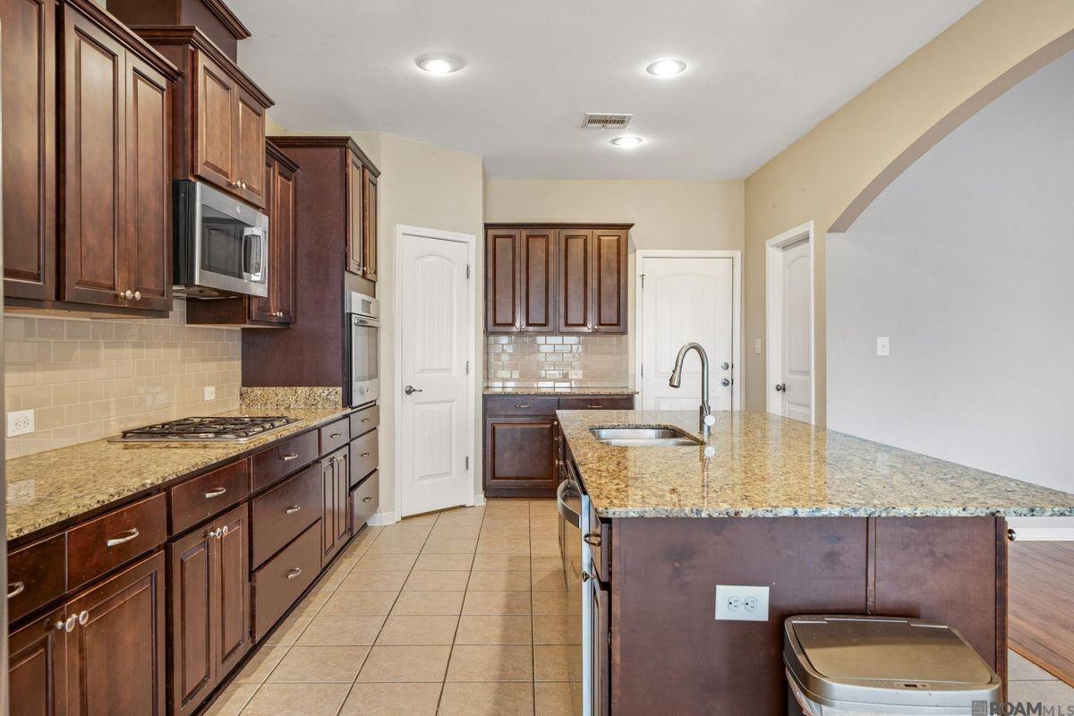 13440 Larch Ct - Photo 7 of 25