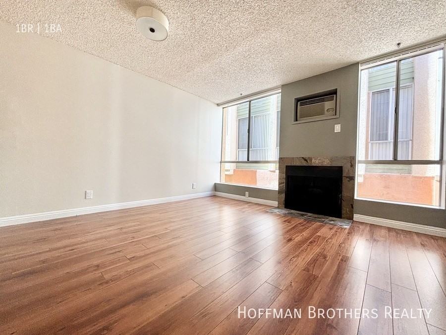 1215 N Cherokee Ave #105 - Photo 3 of 9