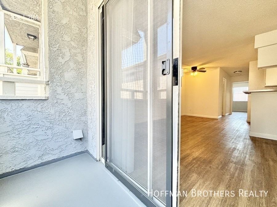 10346 Commerce Ave #6 - Photo 7 of 16