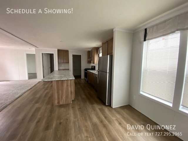 207 Mercer Dr - Photo 3 of 9