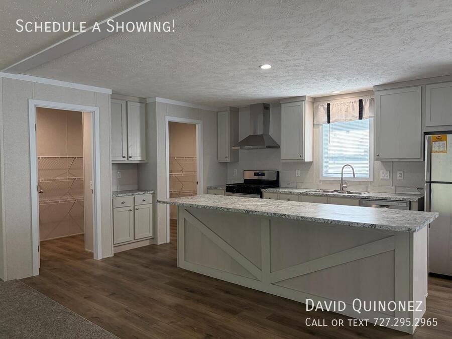107 Dayflower Cir - Photo 2 of 19