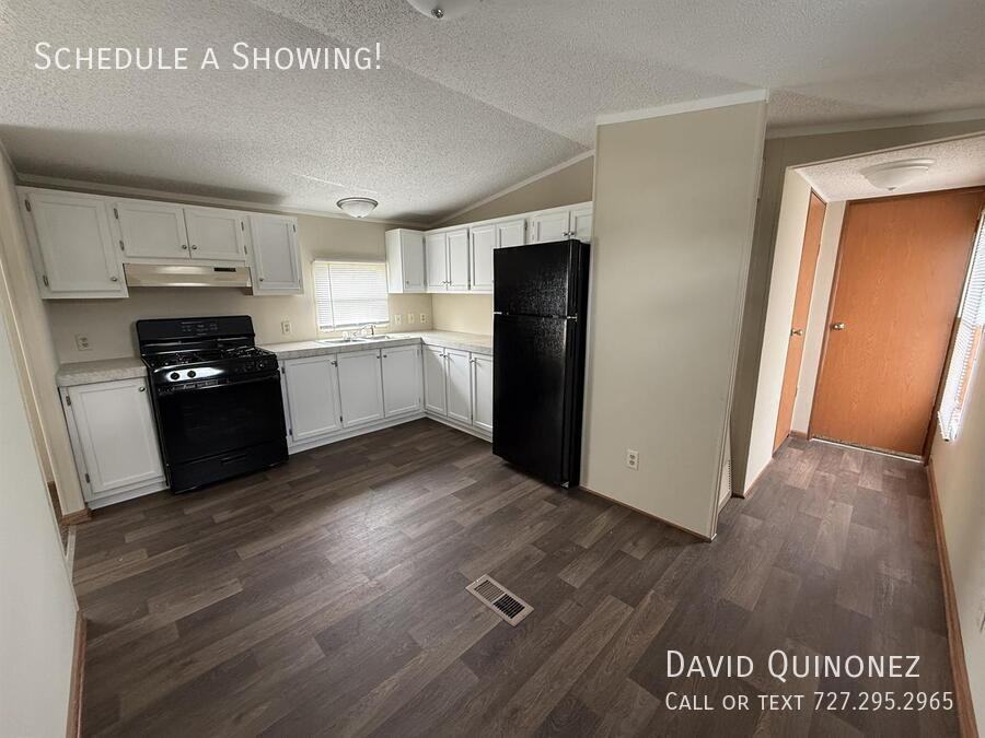 6706 Country Ln - Photo 2 of 14