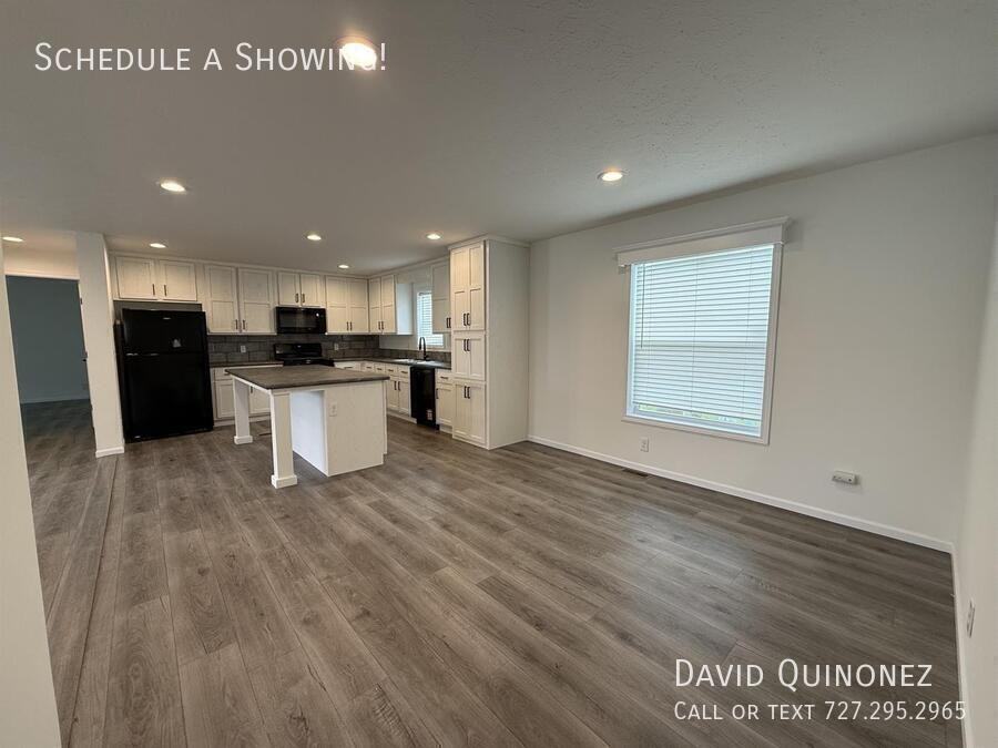 6249 Roosevelt - Photo 2 of 17