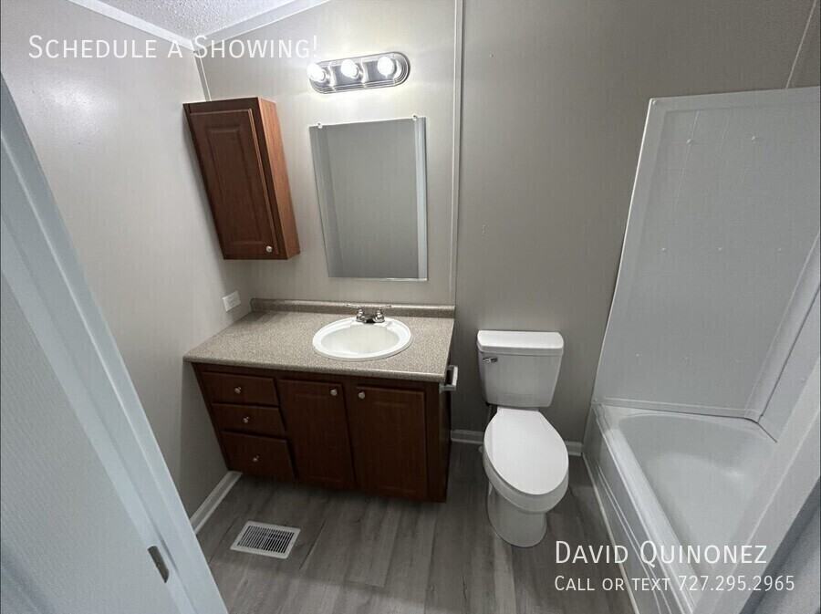 234 N Blackwood Dr - Photo 2 of 8