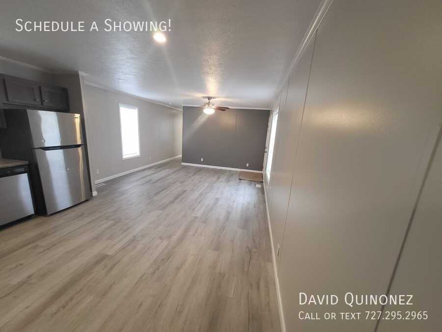 248 S Blackwood Dr - Photo 2 of 12