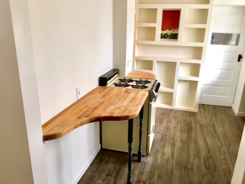 219 S E St - Photo 5 of 8
