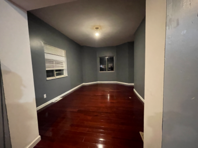 1516 Rockland Ave - Photo 4 of 18