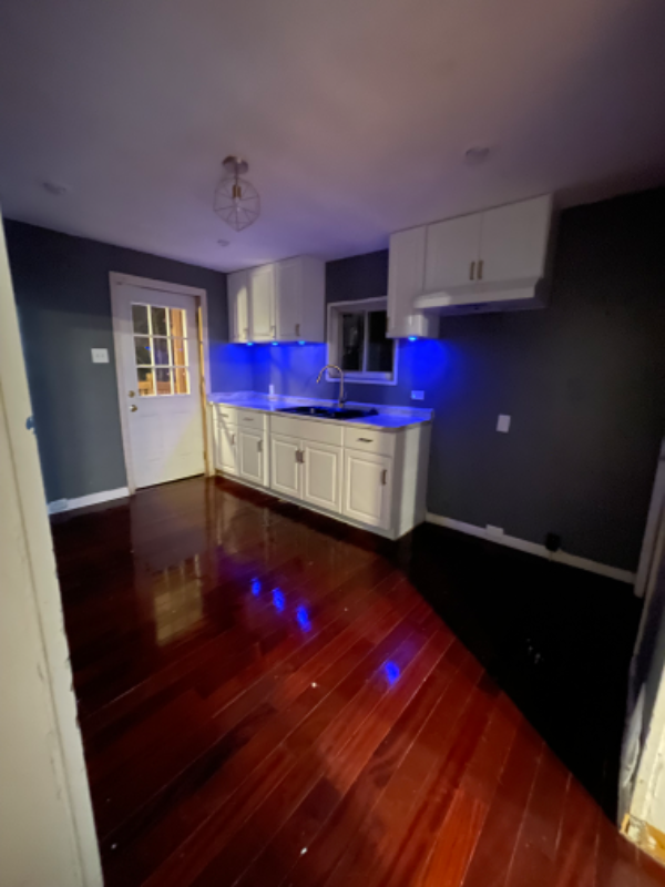 1516 Rockland Ave - Photo 5 of 18