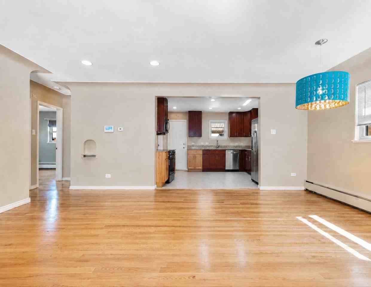 3266 Holly St - Photo 4 of 24